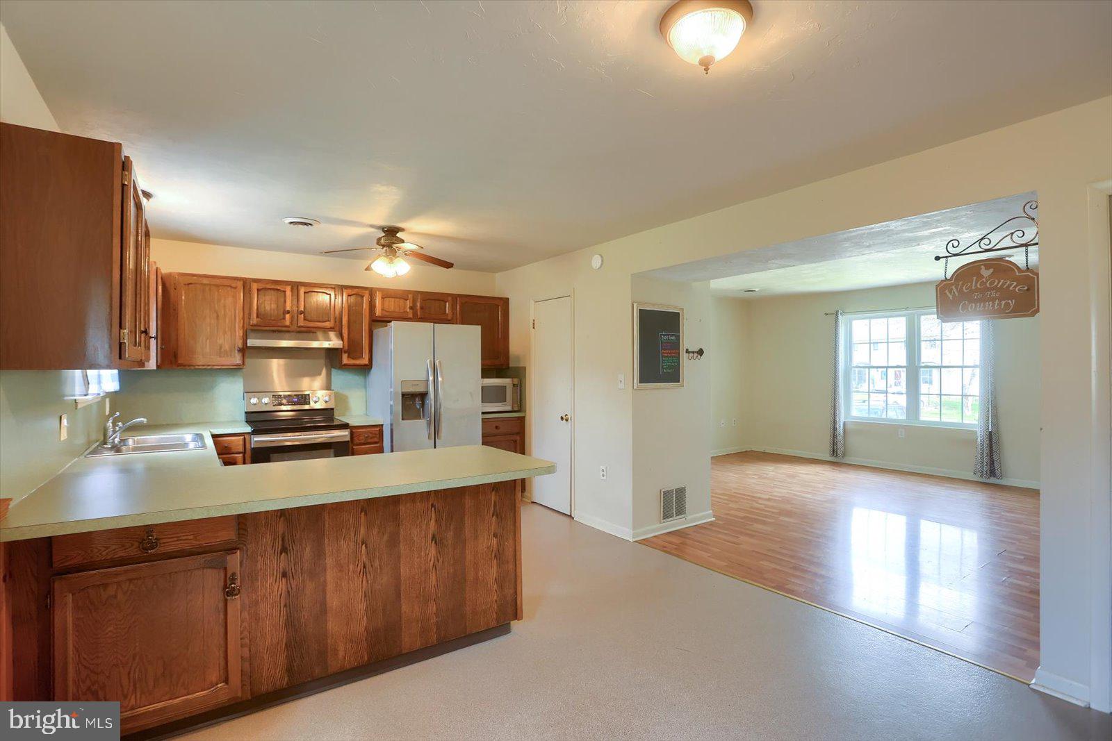 633 Fulton Street Hanover, PA 17331 - Photo 10 of 41 Gallery Image 10