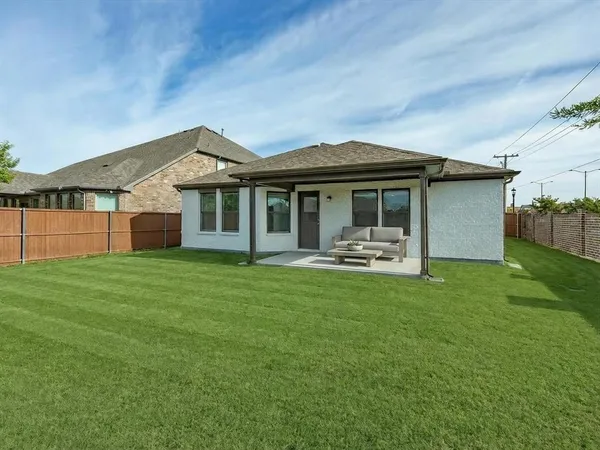 $385,000 | 6000 Sutton Fields Trail, Aubrey, TX 76227
