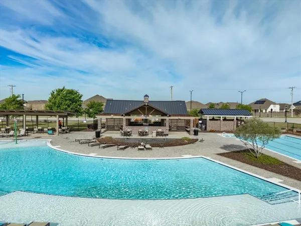 $385,000 | 6000 Sutton Fields Trail, Aubrey, TX 76227