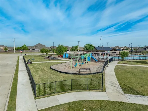 $385,000 | 6000 Sutton Fields Trail, Aubrey, TX 76227