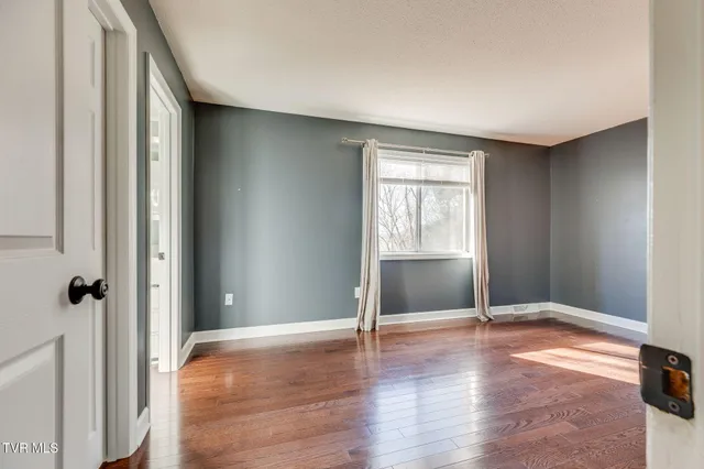 $190,000 | 361 Belmont Drive, Unit 14, Bristol, TN 37620