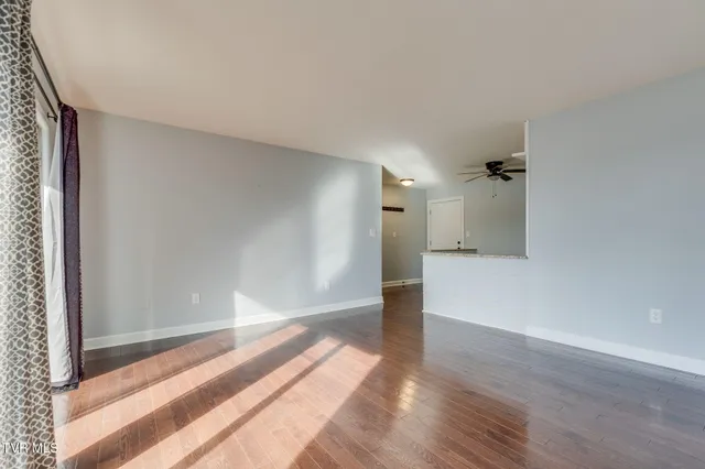 $190,000 | 361 Belmont Drive, Unit 14, Bristol, TN 37620