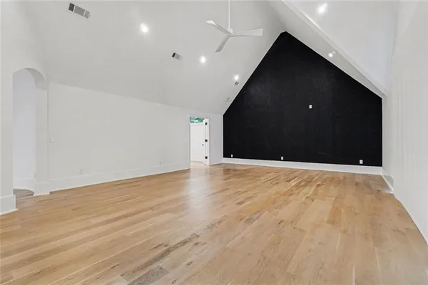 a view of a garage