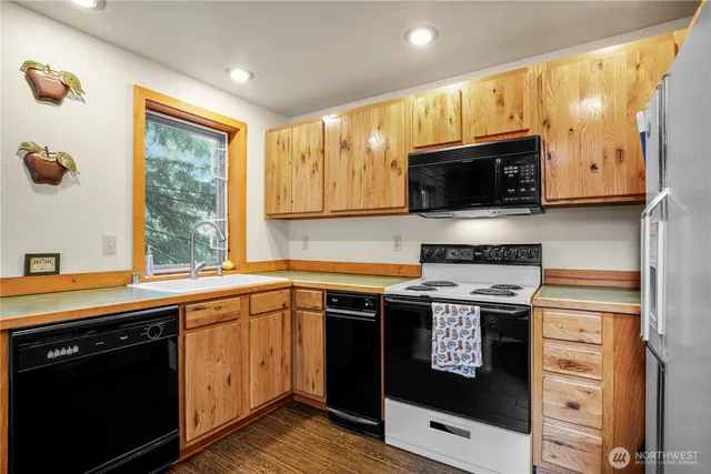 $859,500 | 180 Chamonix Place, Snoqualmie Pass, WA 98068