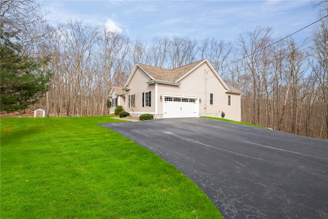 347 Hope Furnace Road Hope, RI 02831 - Photo 3 of 30