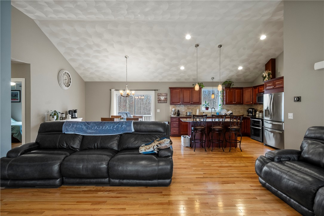 347 Hope Furnace Road Hope, RI 02831 - Photo 8 of 30