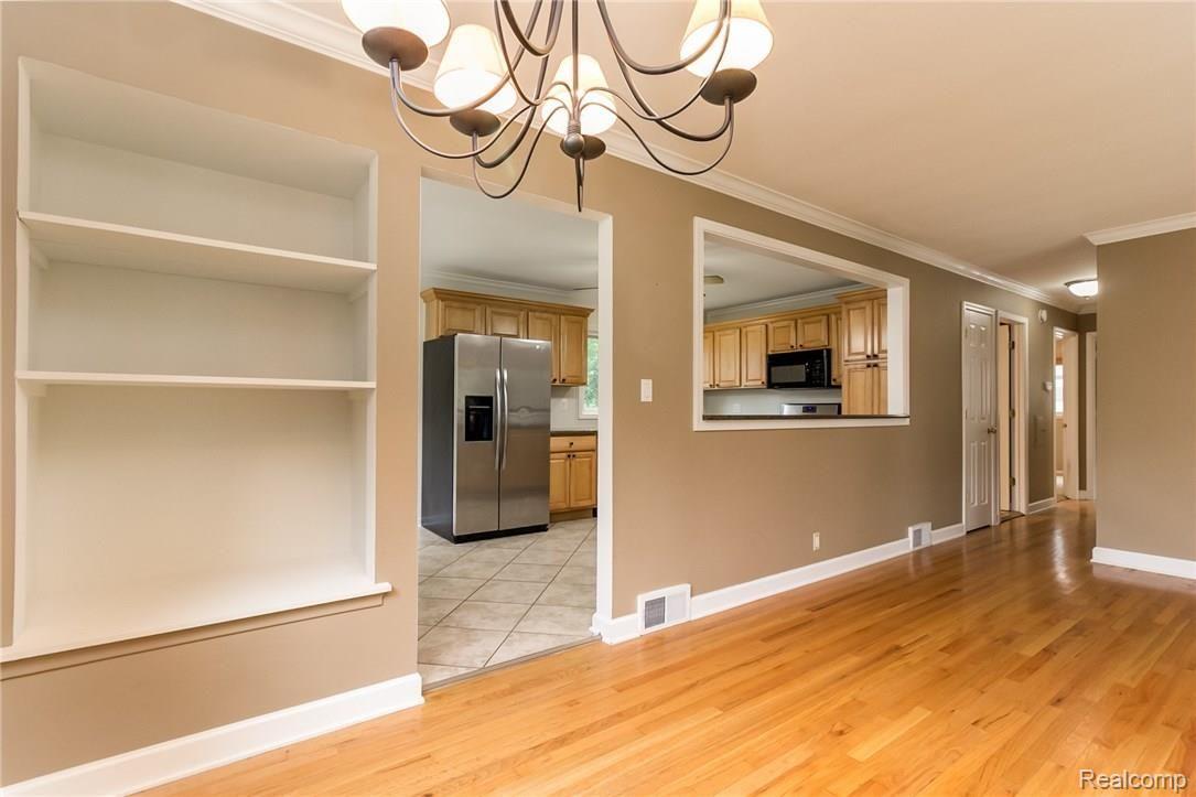 1218 Maple Drive Rochester, MI 48307 - Photo 3 of 18 Dining Kitchen.jpg