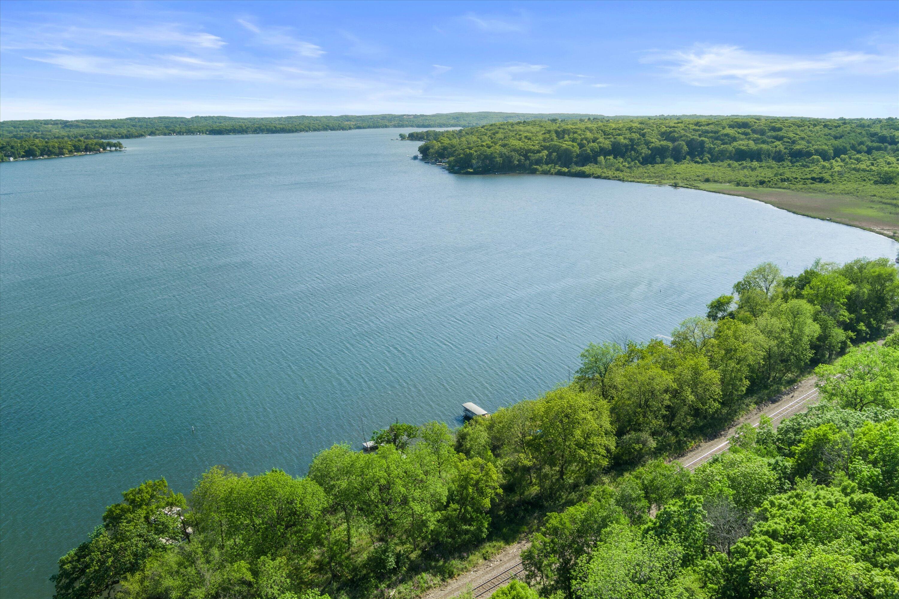 N39W27485 Hillside Grove Road Pewaukee, WI 53072 - Photo 5 of 43 Pewaukee Lake!