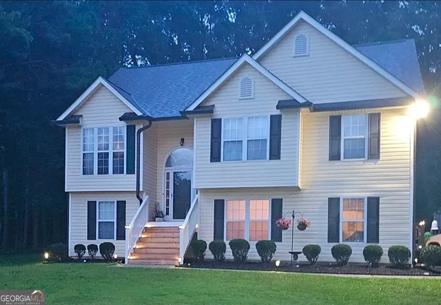 $385,000 | 90 Hollow Oaks Court, Newnan, GA 30263