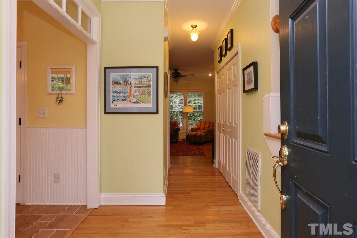 1068 Mills Street Raleigh, NC 27608 - Photo 3 of 25
