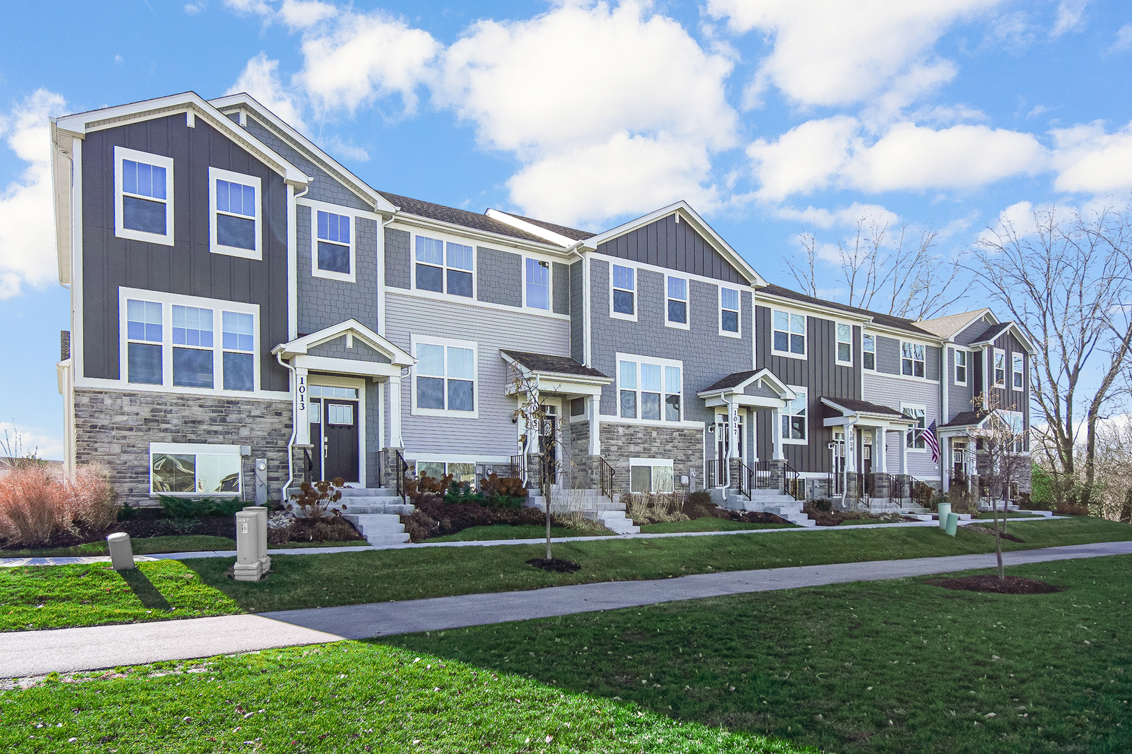 1015 Atterberg Road South Elgin, IL 60177 - Photo 7 of 9