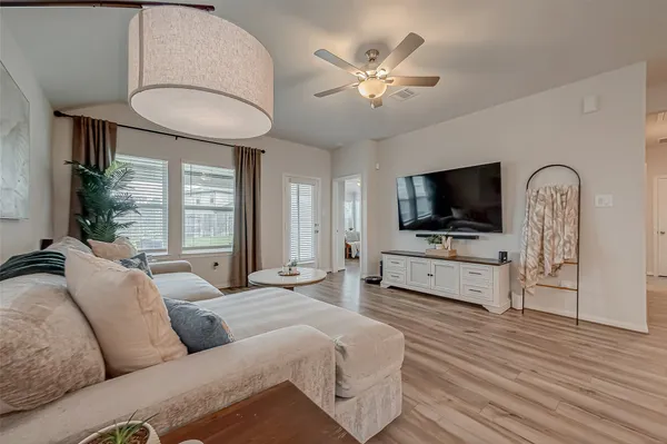 $2,650 | 2114 Cherryvale Drive, Tomball, TX 77375