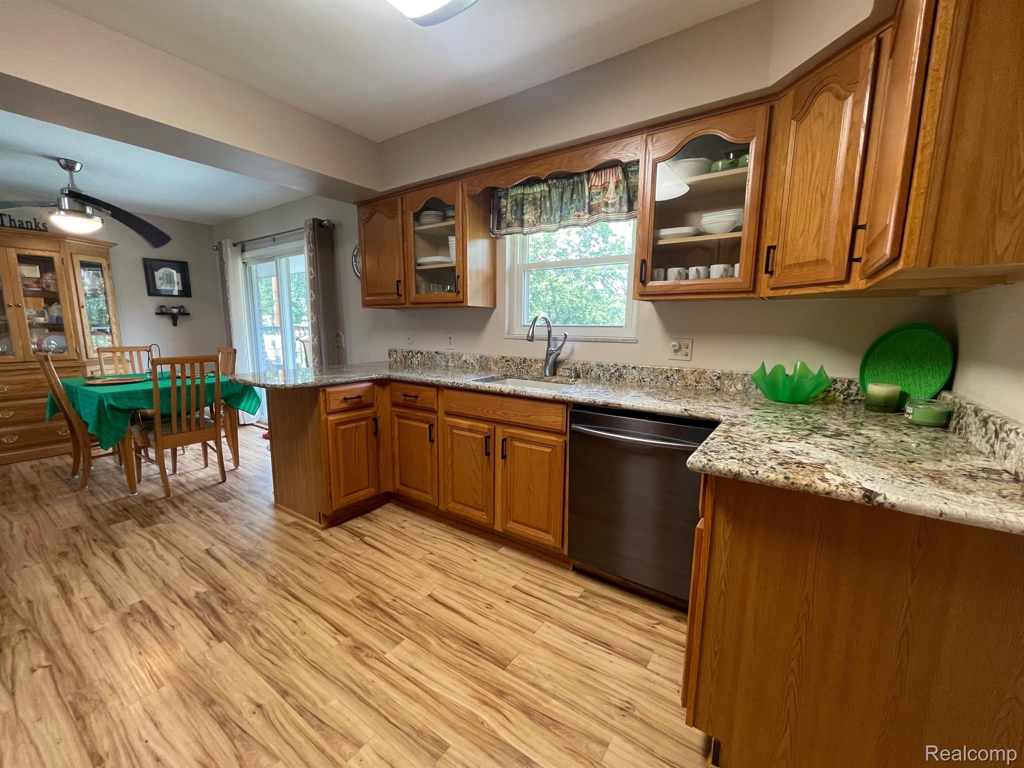 3020 South Custer Road Monroe, MI 48161 - Photo 18 of 81 KITCHEN NEW IN 2017