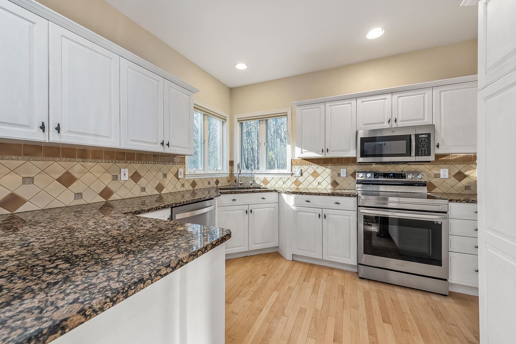 463 Exeter Road Hampton, NH 03842 - Photo 5 of 29