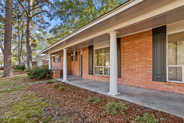 $249,000 | 5347 Reddoch Drive, Jackson, MS 39211