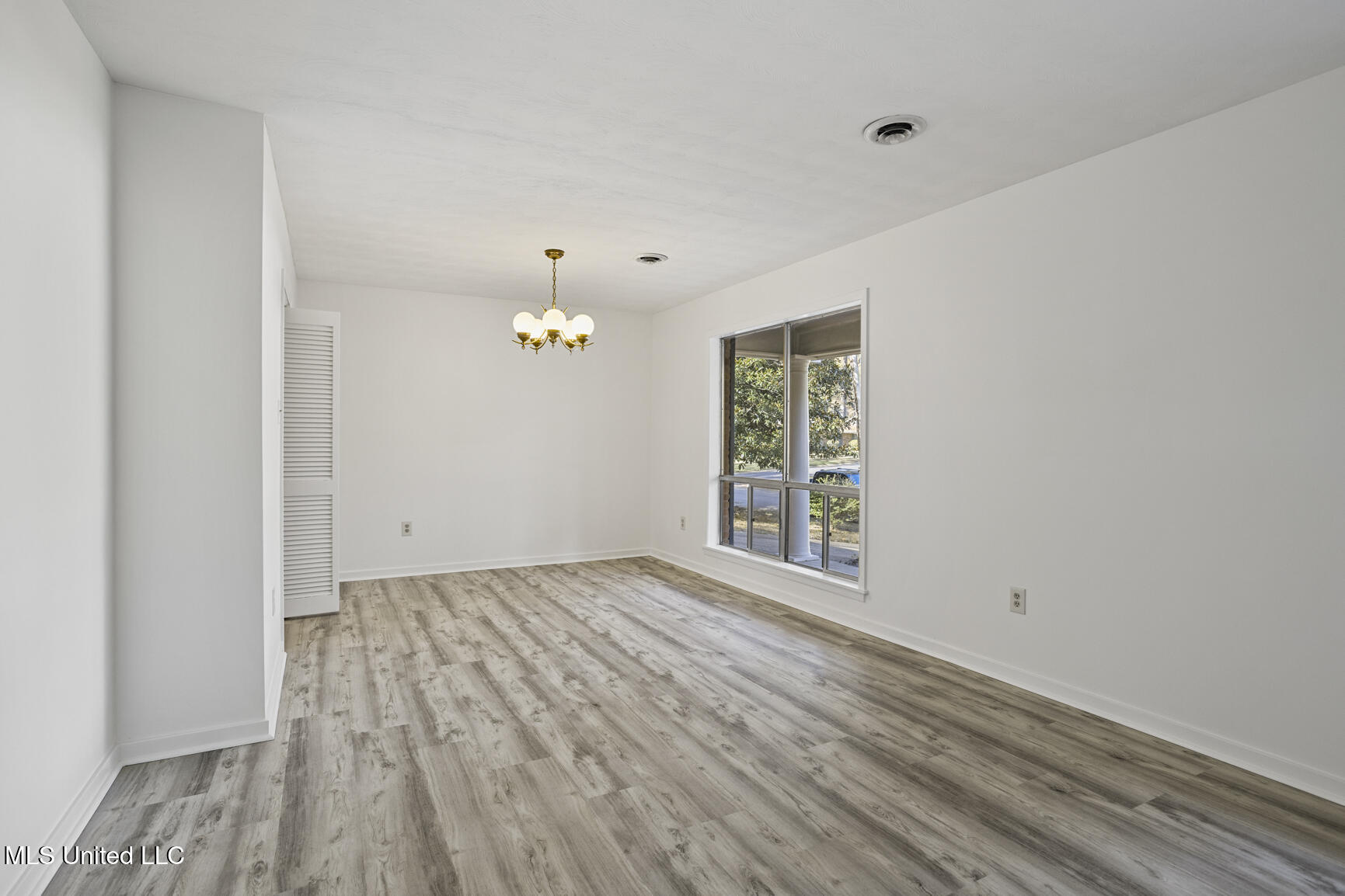 5347 Reddoch Drive Jackson, MS 39211 - Photo 6 of 34 5347 Reddoch Dr-5