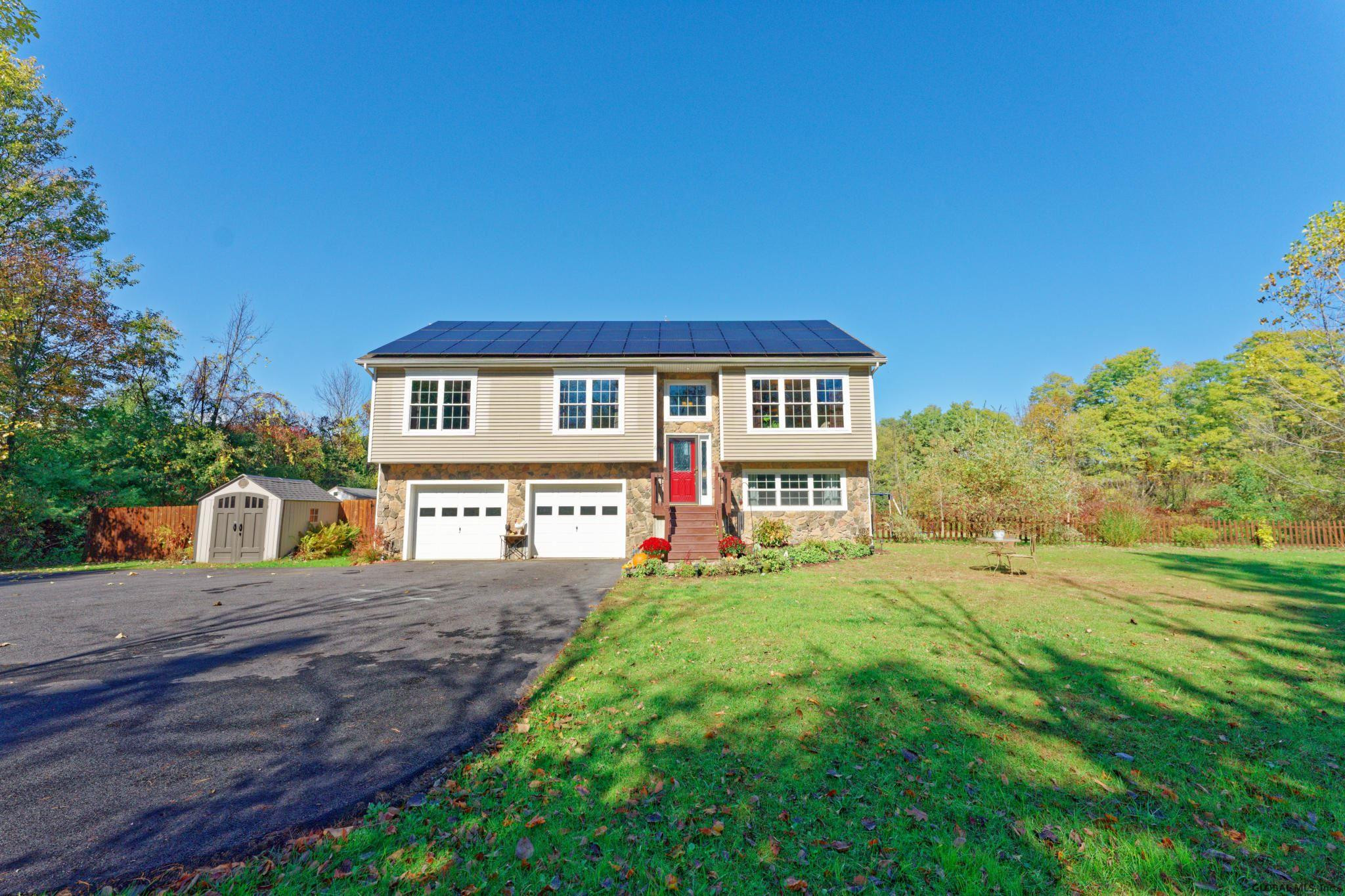 18 Lawrence Road Milton, NY 12020 - Photo 1 of 43 Photo 1