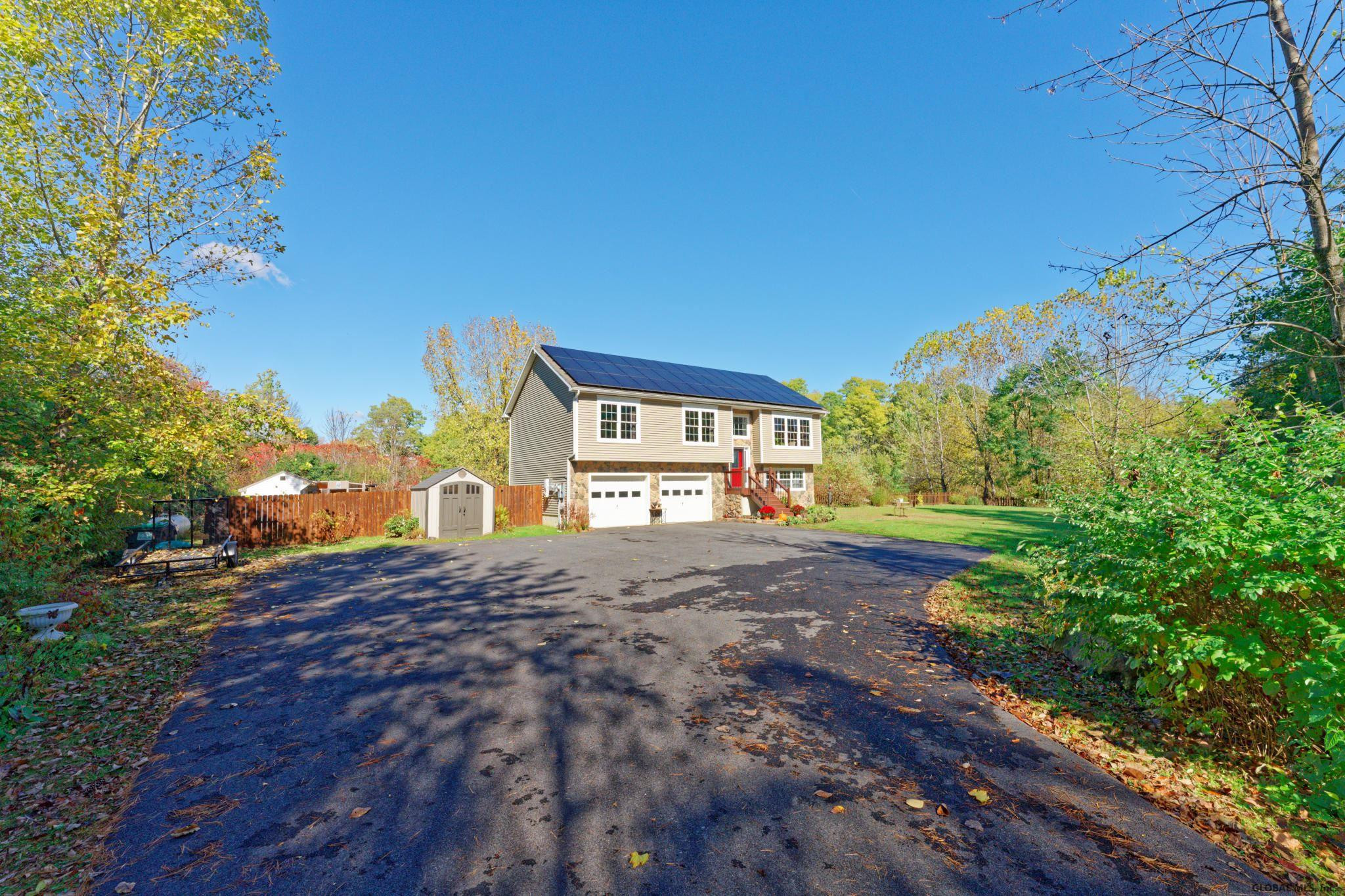 18 Lawrence Road Milton, NY 12020 - Photo 3 of 43 Photo 3
