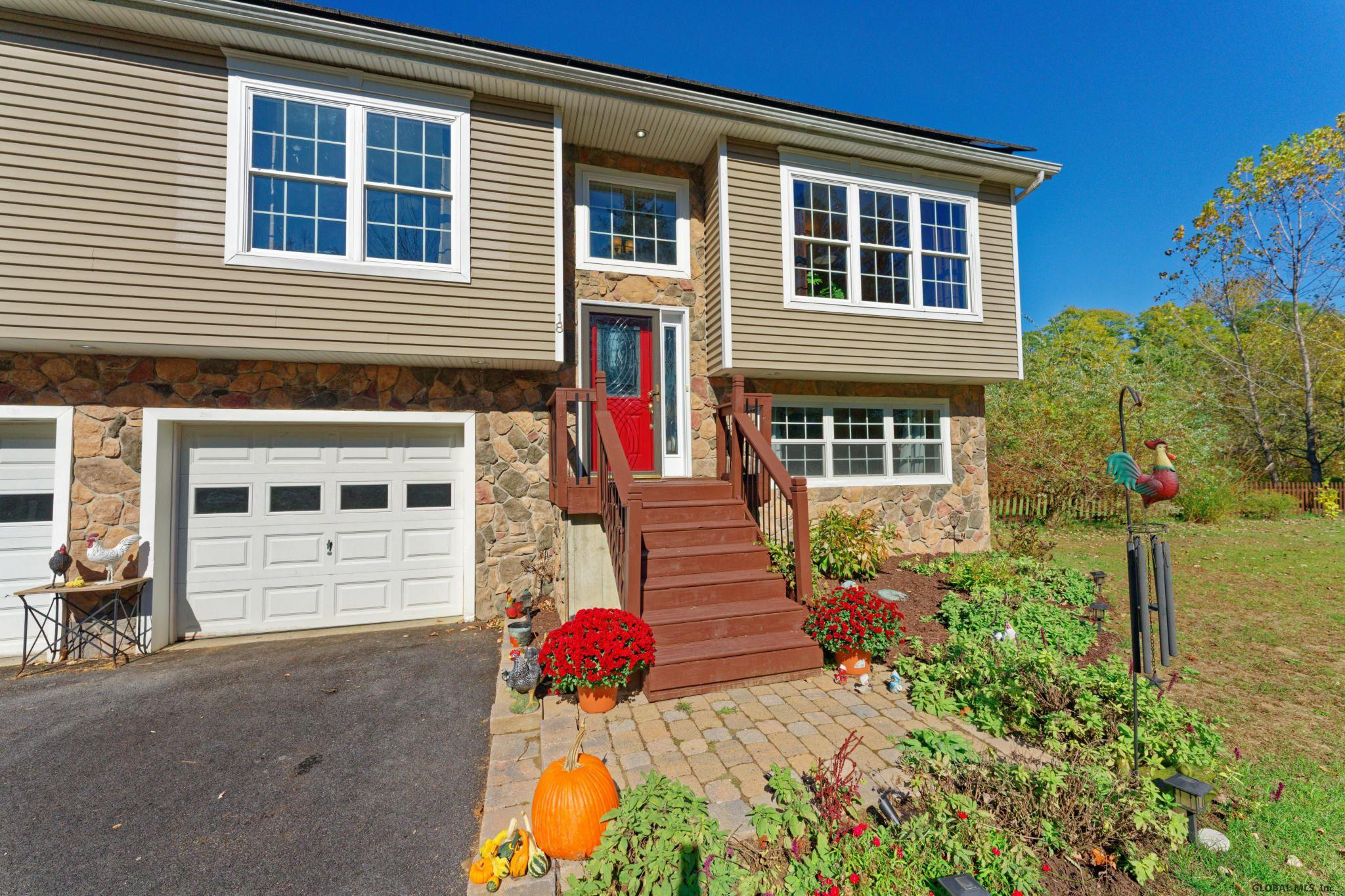 18 Lawrence Road Milton, NY 12020 - Photo 5 of 43 Photo 5
