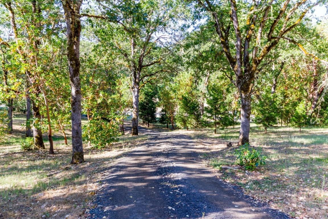 7472 Old Stage Road Central Point, OR 97502 - Photo 4 of 26 Additional Photo