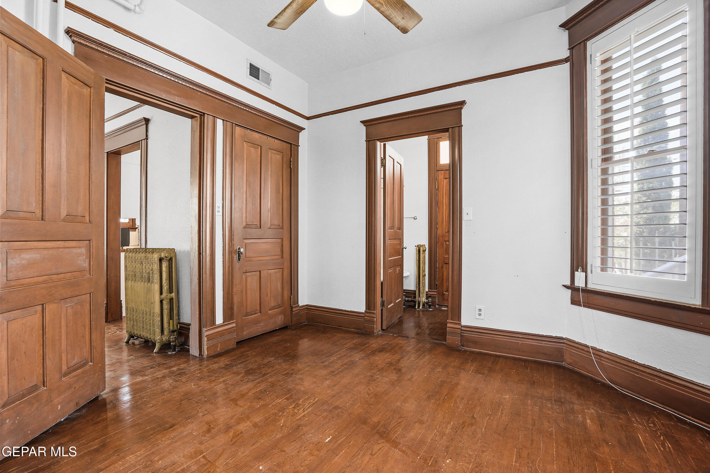 1218 Prospect Street El Paso, TX 79902 - Photo 12 of 43 an empty room with windows