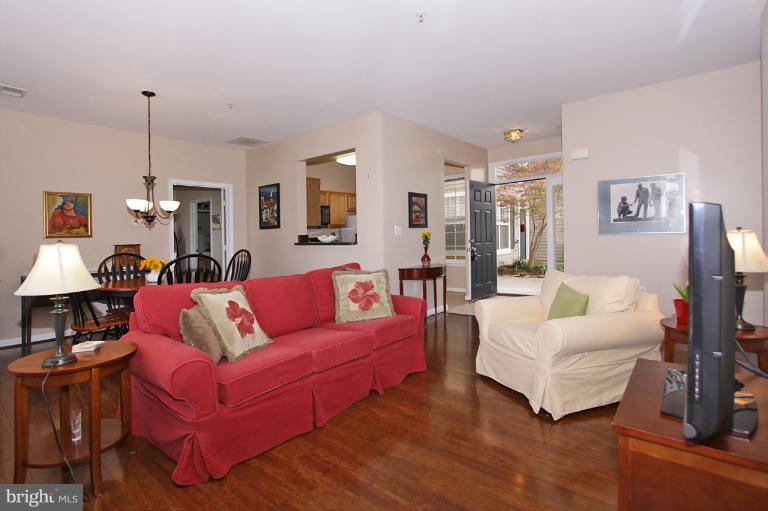 11400 Windleaf Court, Unit 42 Reston, VA 20194 - Photo 22 of 28 Interior (General)