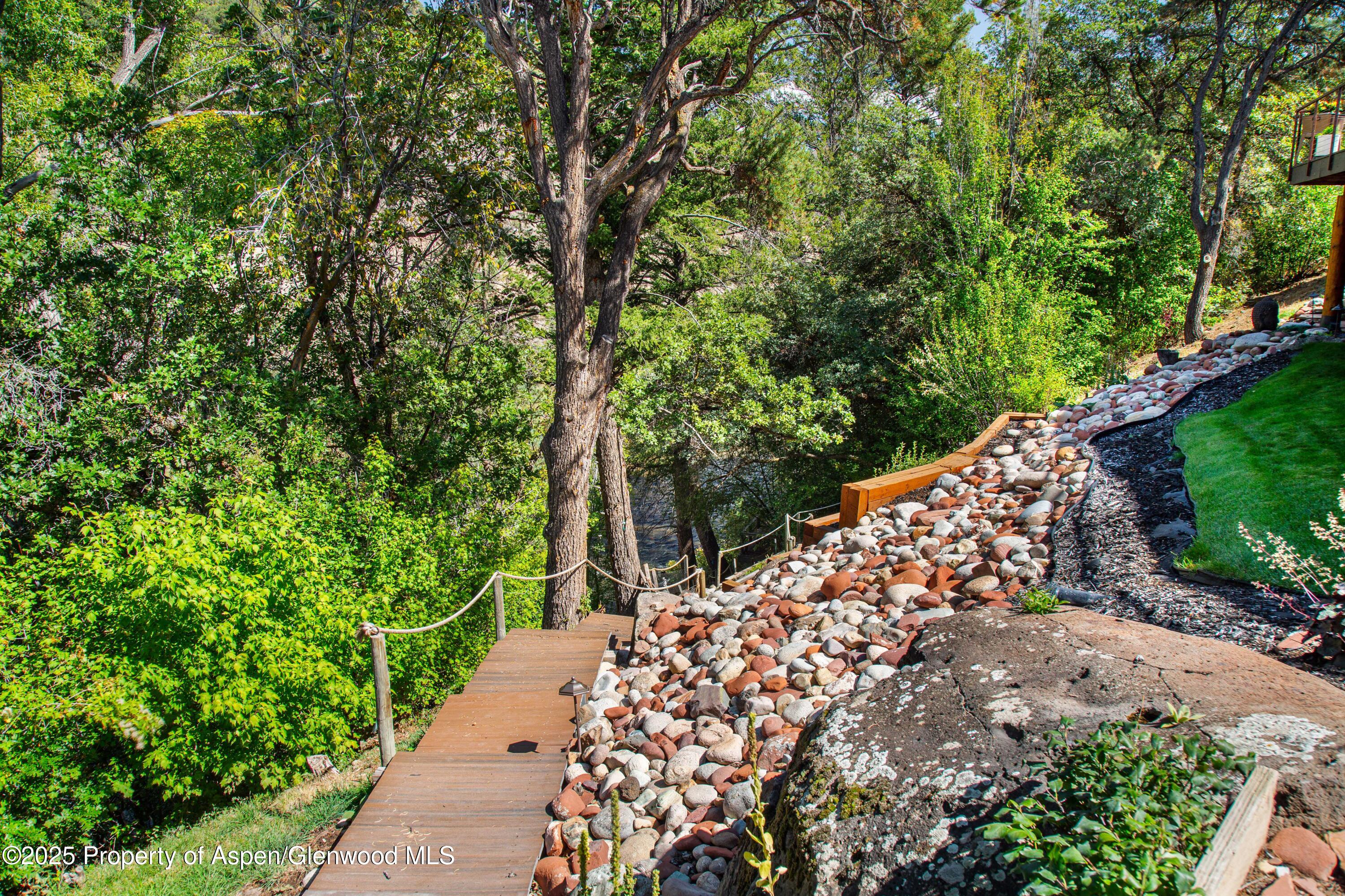 1637 Emma Spur Basalt, CO 81621 - Photo 10 of 45 a view of a garden