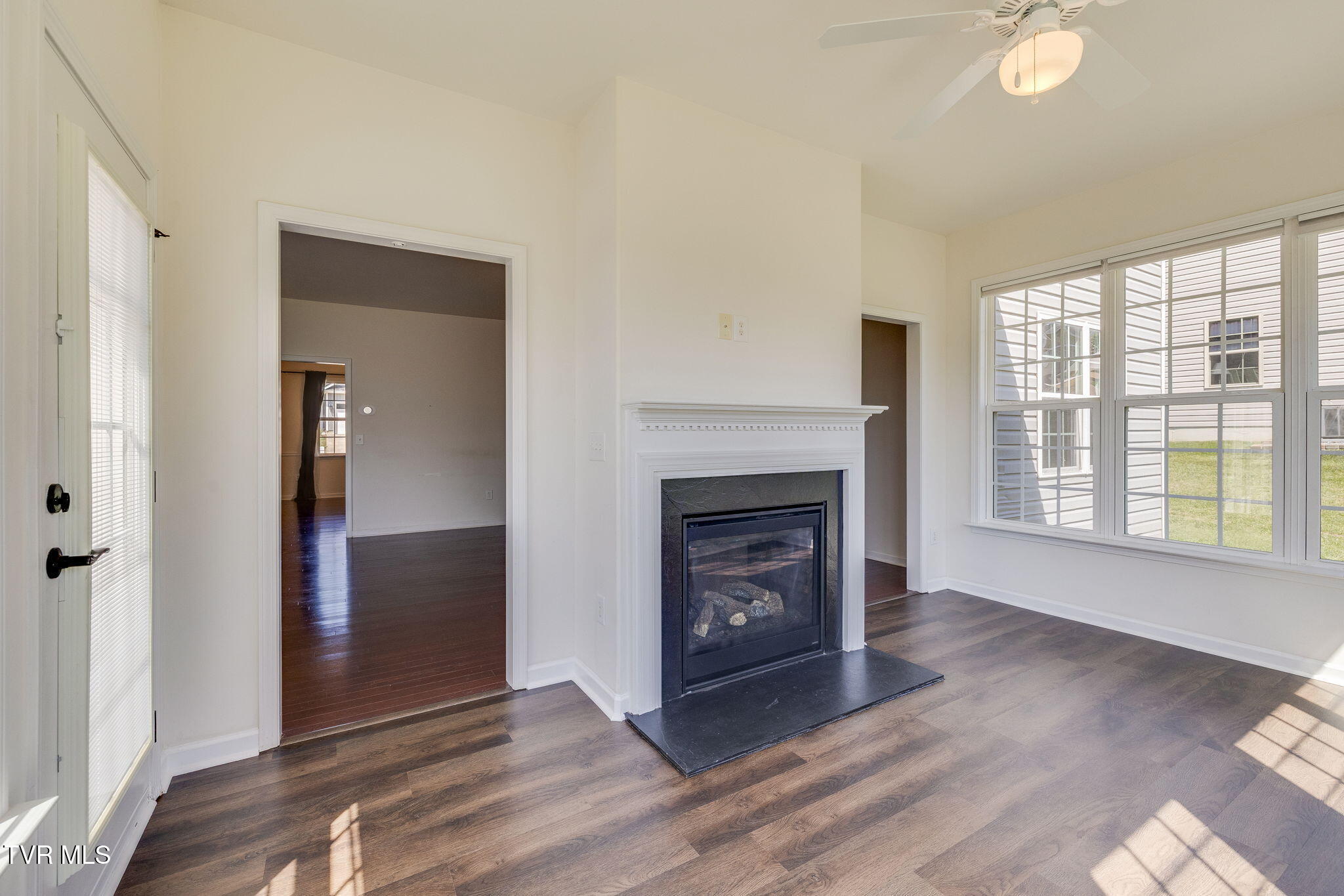 587 Suffolk Road Johnson City, TN 37615 - Photo 28 of 56 028