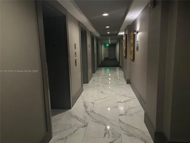 $340,000 | 185 Southeast 14th Terrace, Unit 1812, Miami, FL 33131