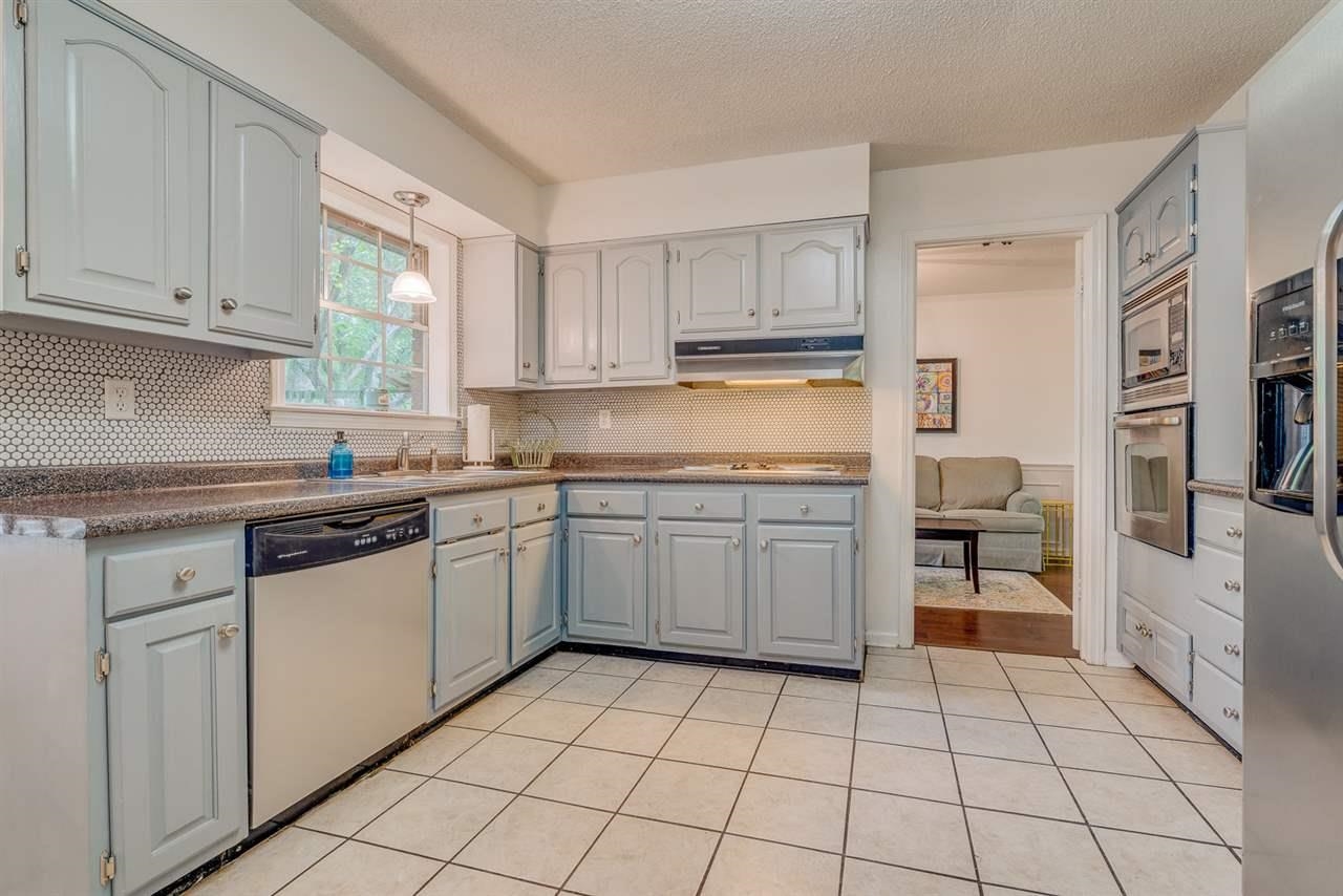 1860 Brierbrook Road Germantown, TN 38138 - Photo 5 of 19 Gallery Image 5