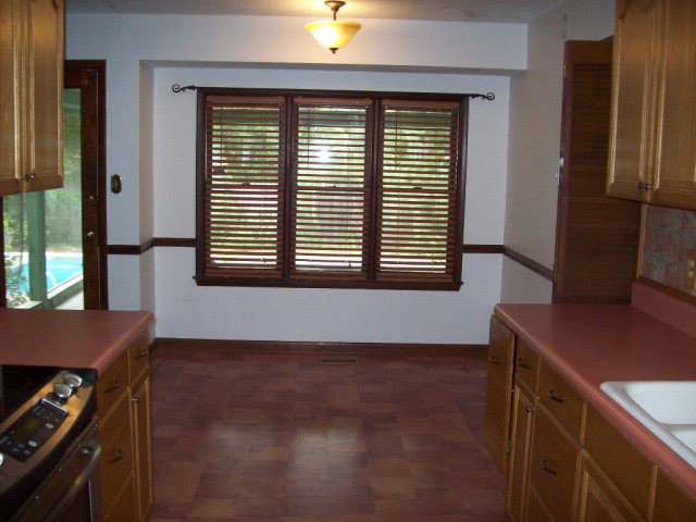 8 Troon Way Aiken, SC 29803 - Photo 4 of 19 Kitchen/Breakfast