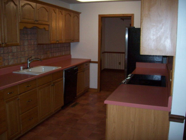 8 Troon Way Aiken, SC 29803 - Photo 5 of 19 Kitchen