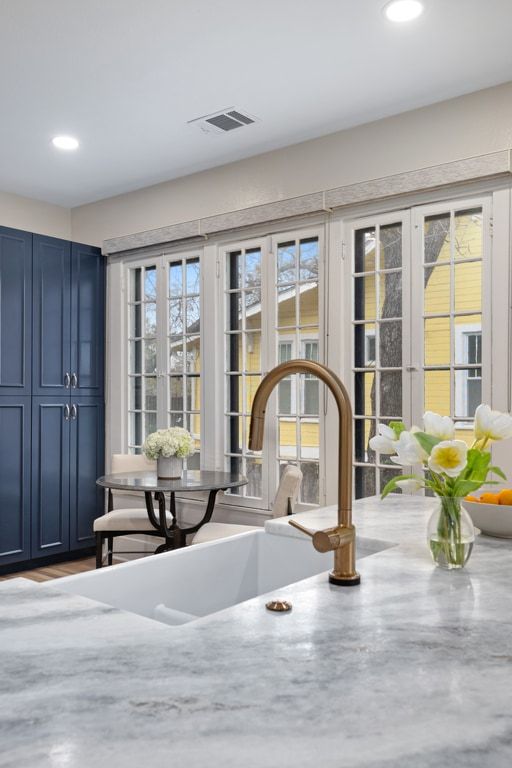 807 West 30th Street Austin, TX 78705 - Photo 14 of 40