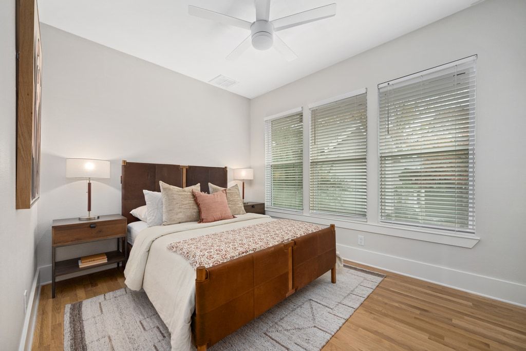 807 West 30th Street Austin, TX 78705 - Photo 24 of 40