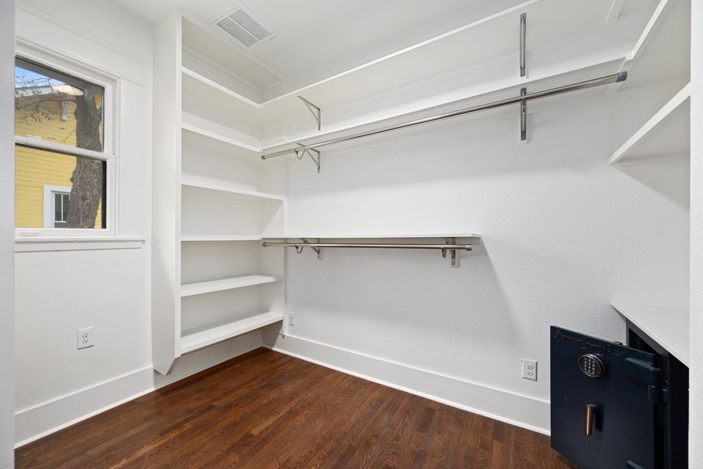 807 West 30th Street Austin, TX 78705 - Photo 30 of 40