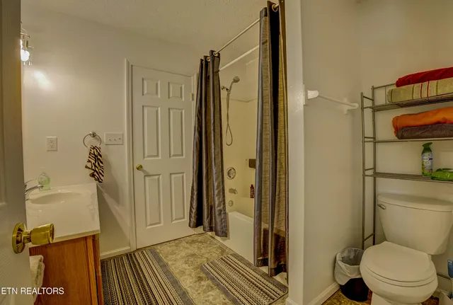 $269,000 | 810 Harvest Meadows Drive, Kodak, TN 37764