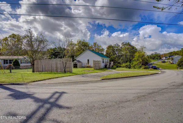 $265,000 | 810 Harvest Meadows Drive, Kodak, TN 37764