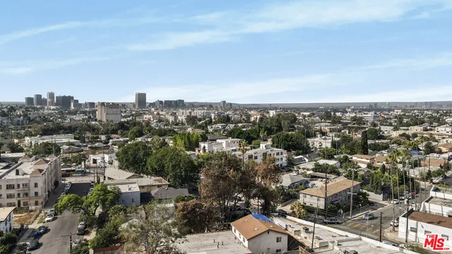 $900,000 | 598 North Hoover Street, Los Angeles, CA 90026