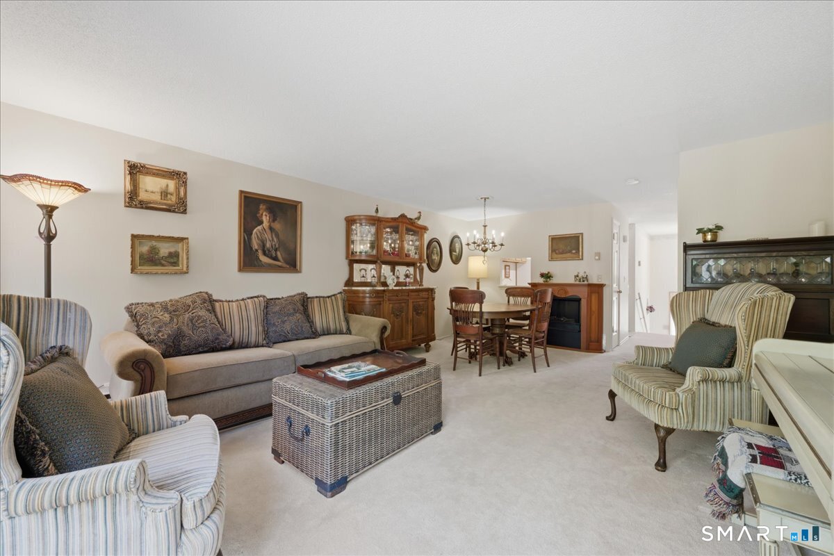 592 Shennecossett Road, Unit D86 Groton, CT 06340 - Photo 4 of 32