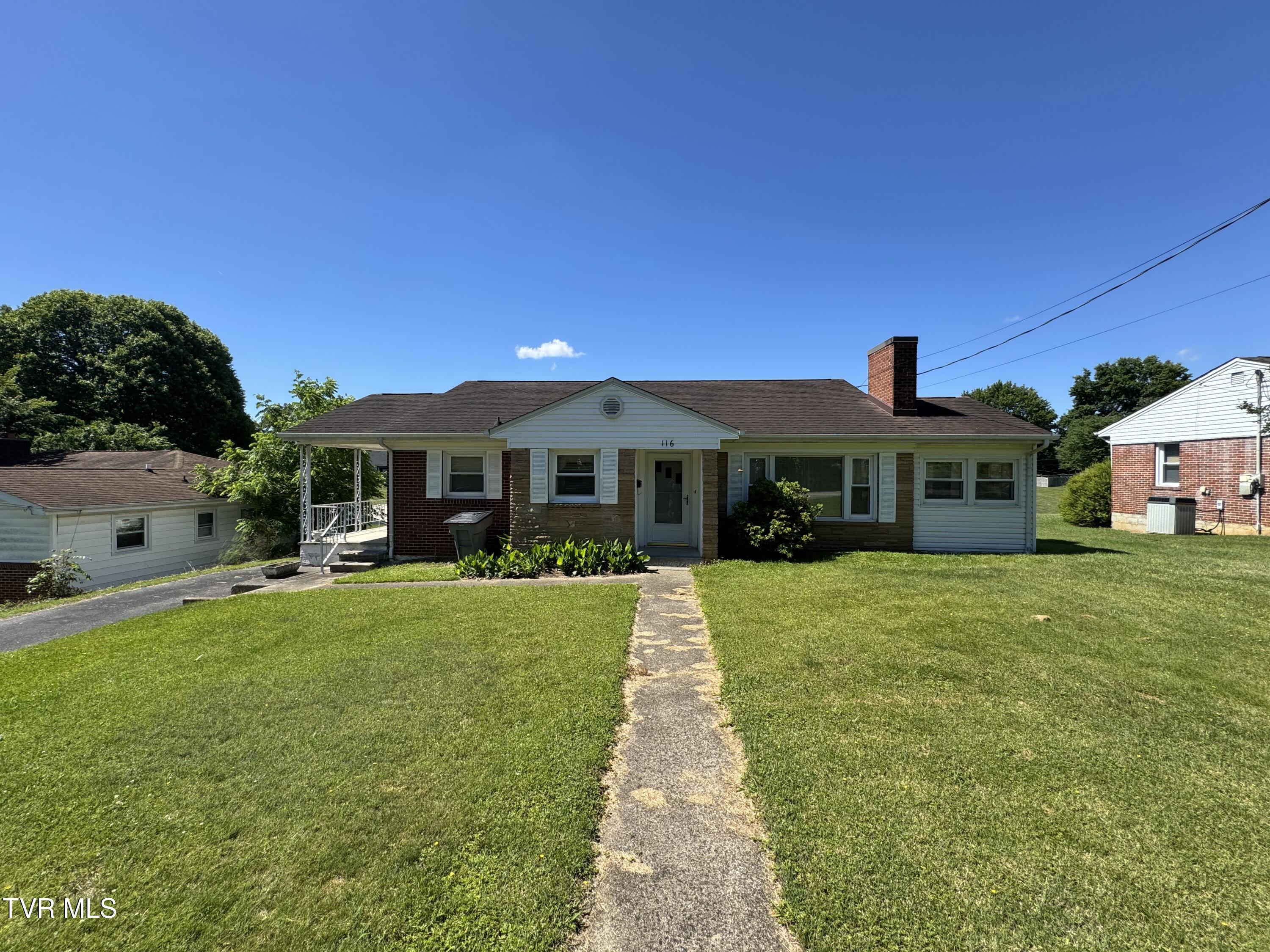 116 West Cedar Street Bristol, TN 37620 - Photo 1 of 24 IMG_1791