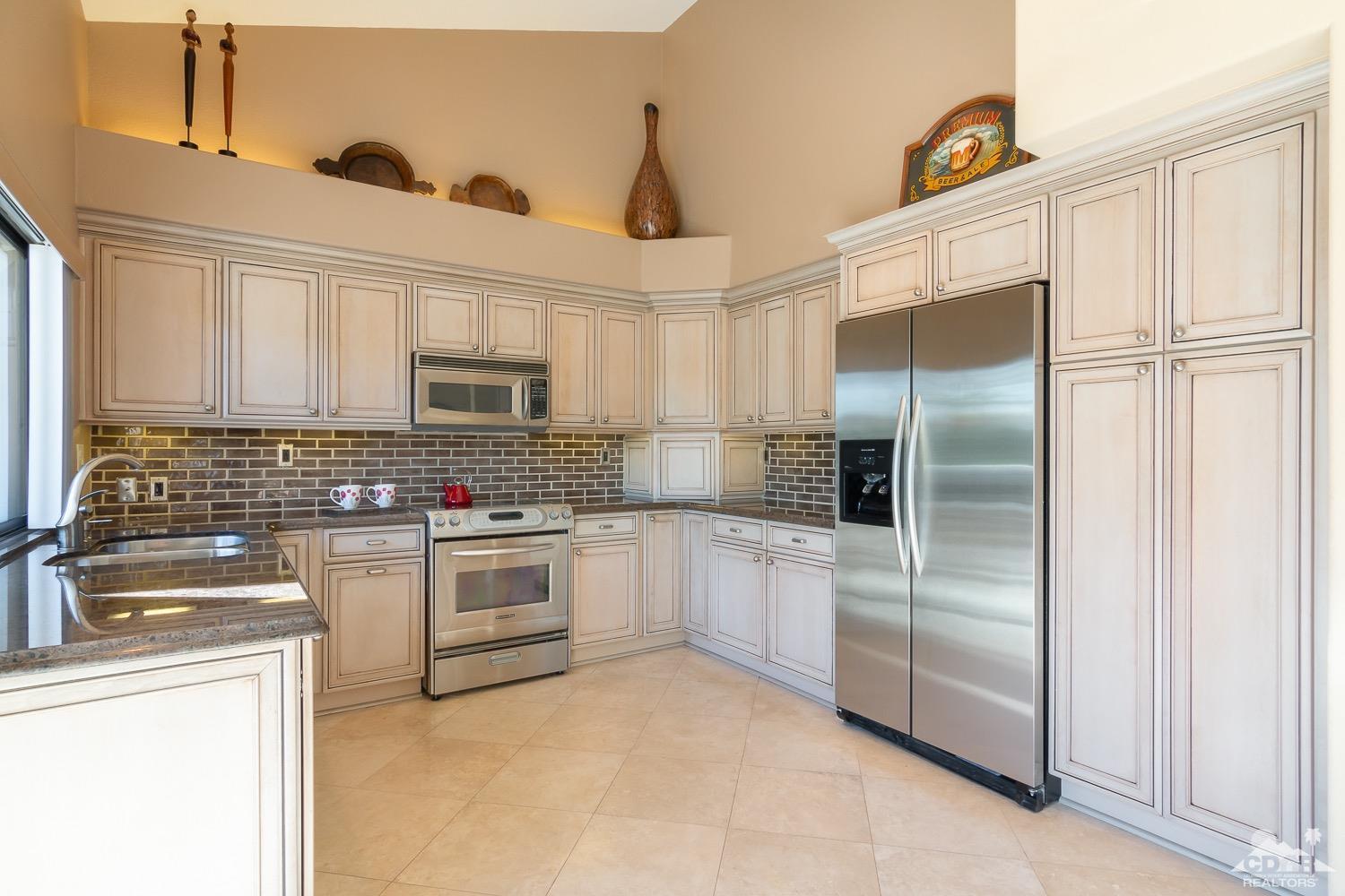 185 Ranch View Circle Palm Desert, CA 92211 - Photo 5 of 14 Additional Photo