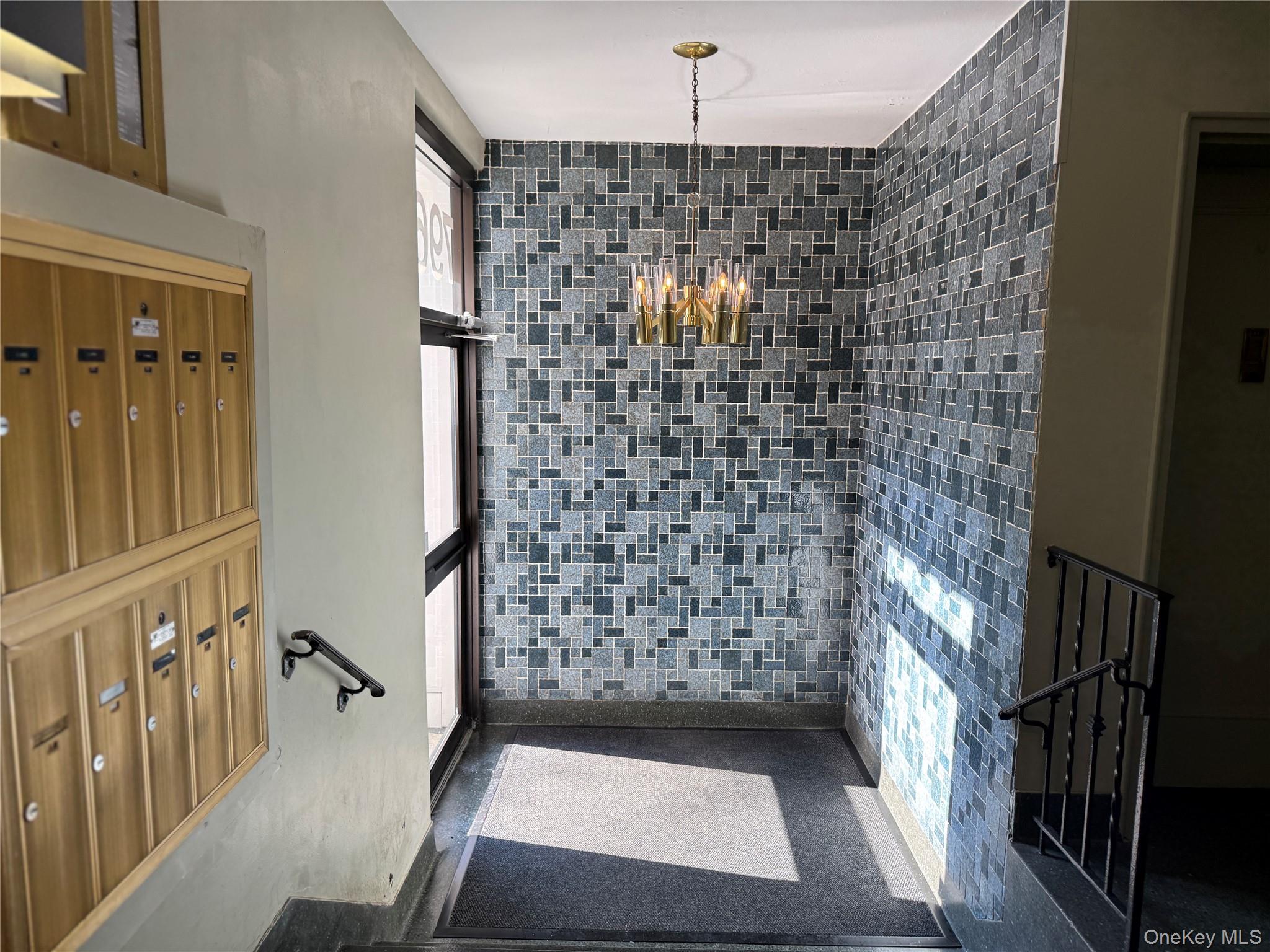 796 Bronx River Road, Unit B38 Bronxville, NY 10708 - Photo 27 of 31 a bathroom with a shower