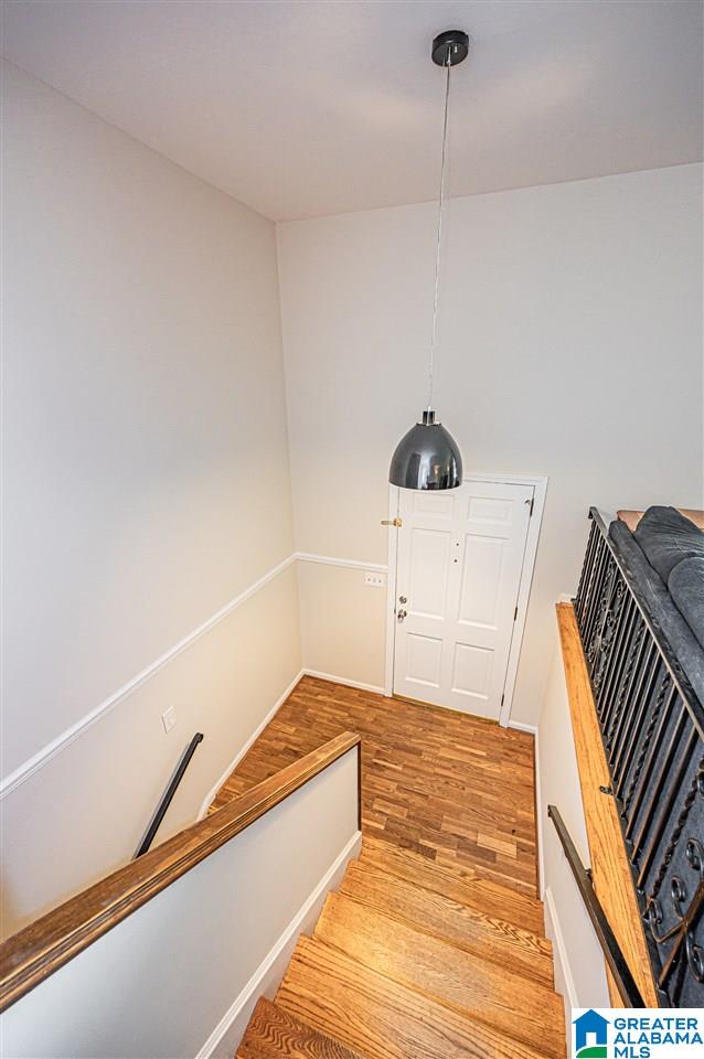 521 Rayburn Road Hoover, AL 35226 - Photo 4 of 47