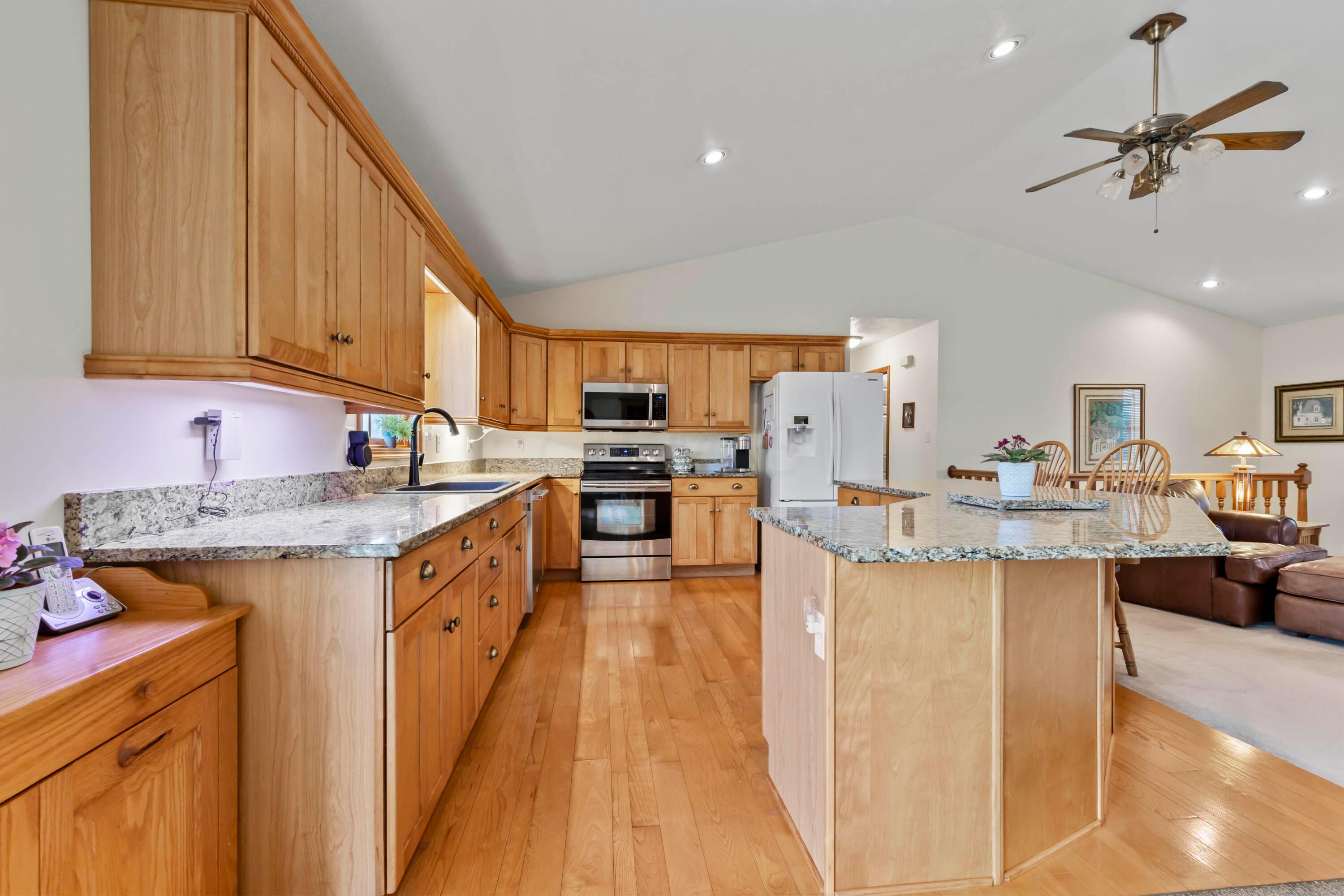 11121 Tucker Road Mount Vernon, OH 43050 - Photo 10 of 50 Kitchen