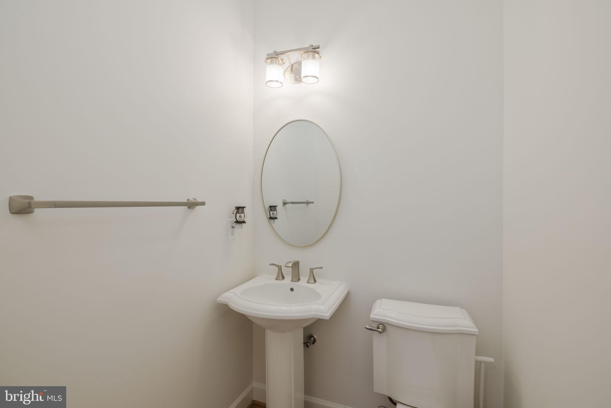 401 Ridgemont Avenue Rockville, MD 20850 - Photo 13 of 38 Powder Room
