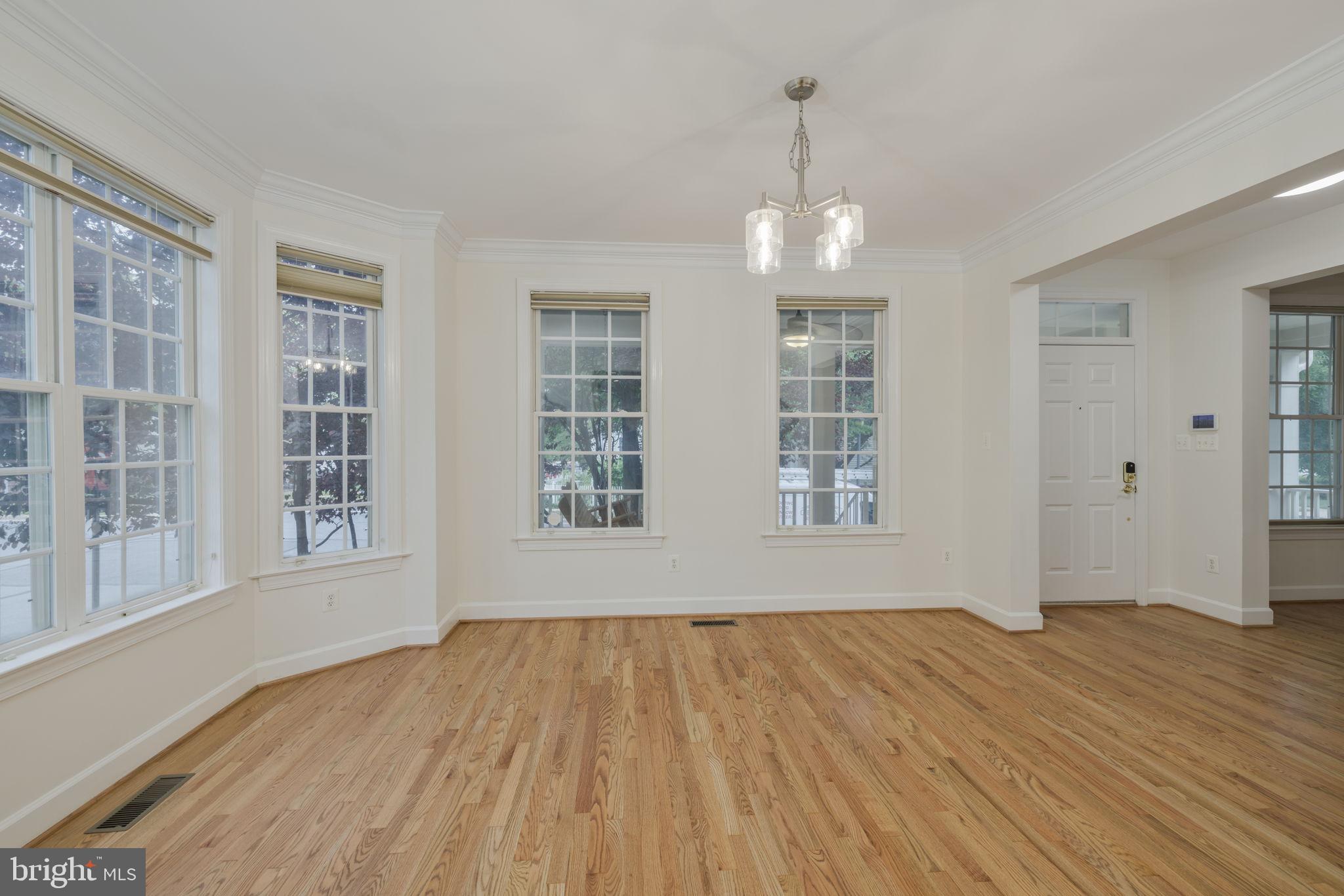 401 Ridgemont Avenue Rockville, MD 20850 - Photo 2 of 38 Dining Room (1 of 2)