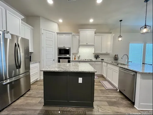 $2,525 | 14158 Blind Bandit Creek, San Antonio, TX 78254