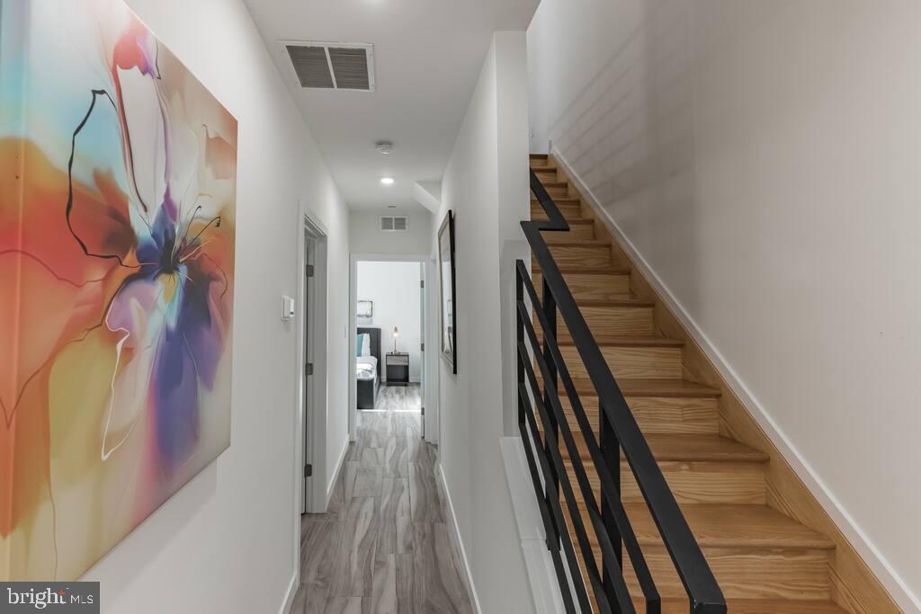 300 Budd Street, Unit E2 Philadelphia, PA 19104 - Photo 9 of 13