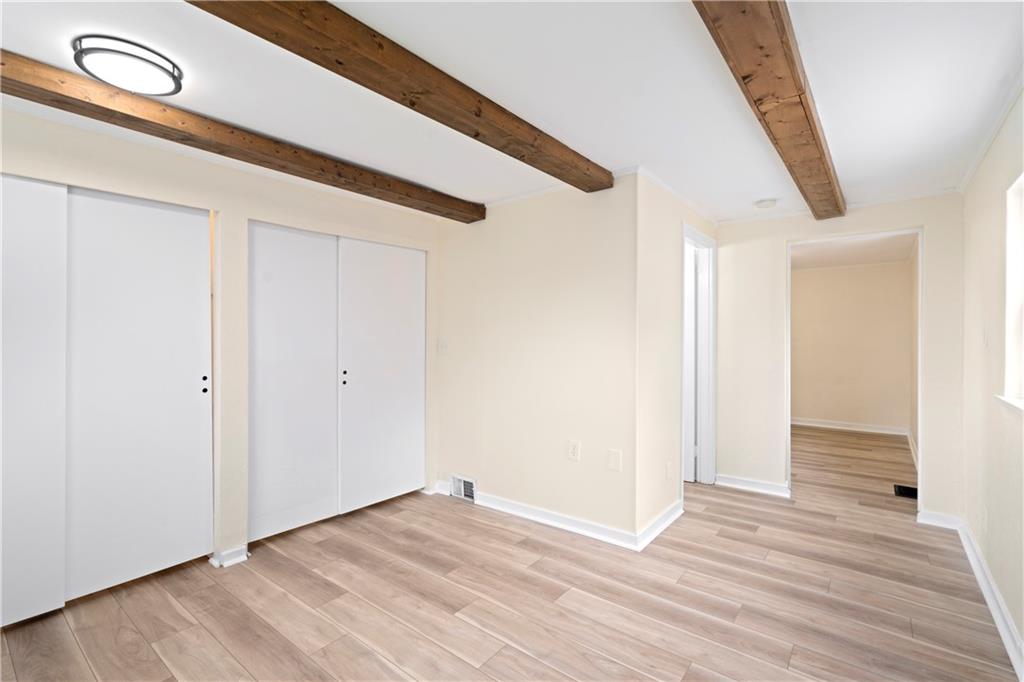 1417 Jefferson Heights Road Pittsburgh, PA 15235 - Photo 15 of 28 Bedroom Area of Primary Suite