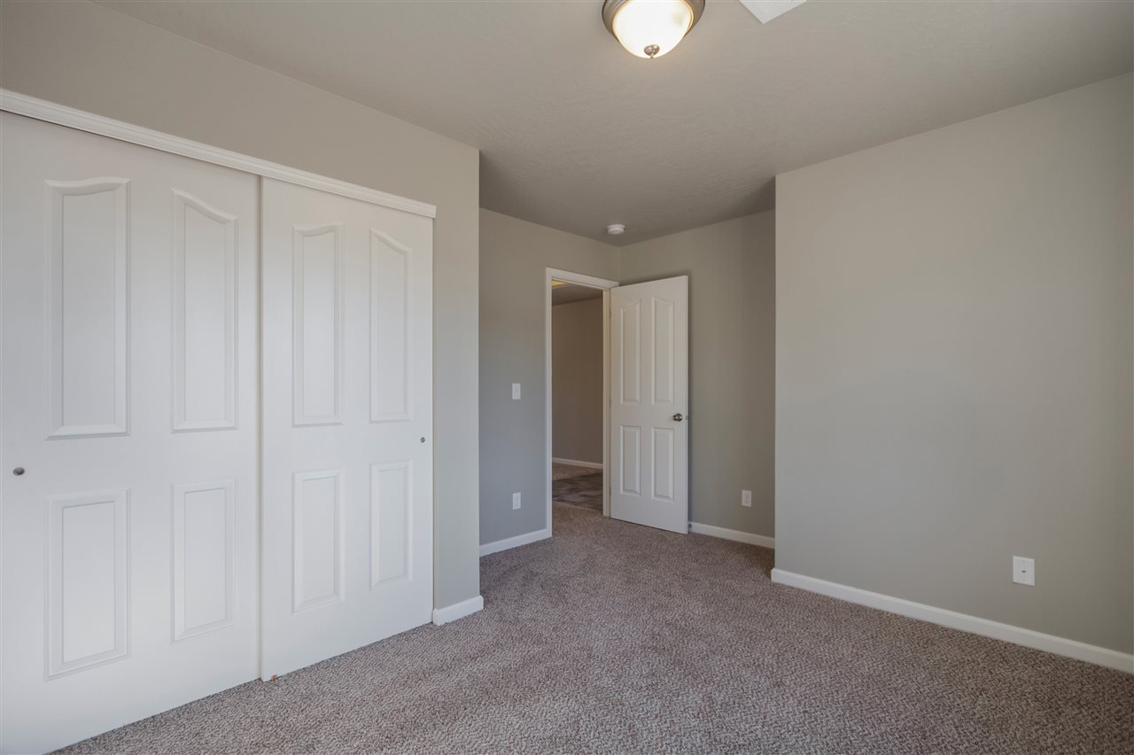 817 East Paske Road Colbert, WA 99005 - Photo 15 of 20